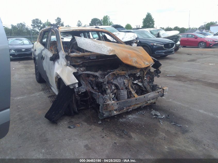 2016 TOYOTA RAV4 XLE - JTMRFREV4GJ070264