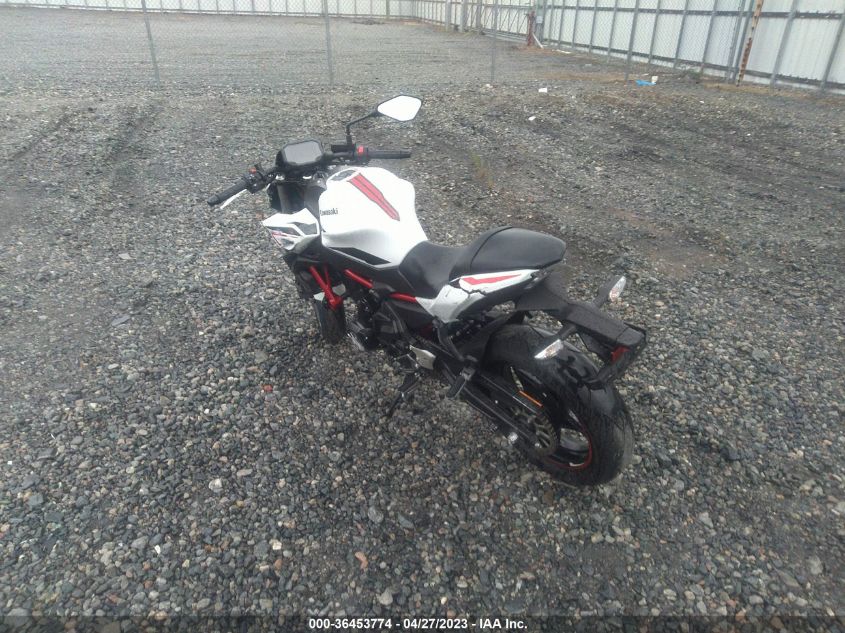 2022 KAWASAKI ER650 K ML5EREK10NDA57004