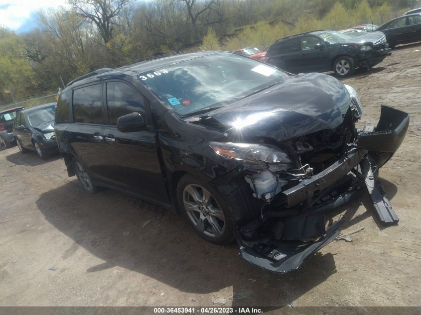 5TDXZ3DC9JS950267 2018 TOYOTA SIENNA - Image 1