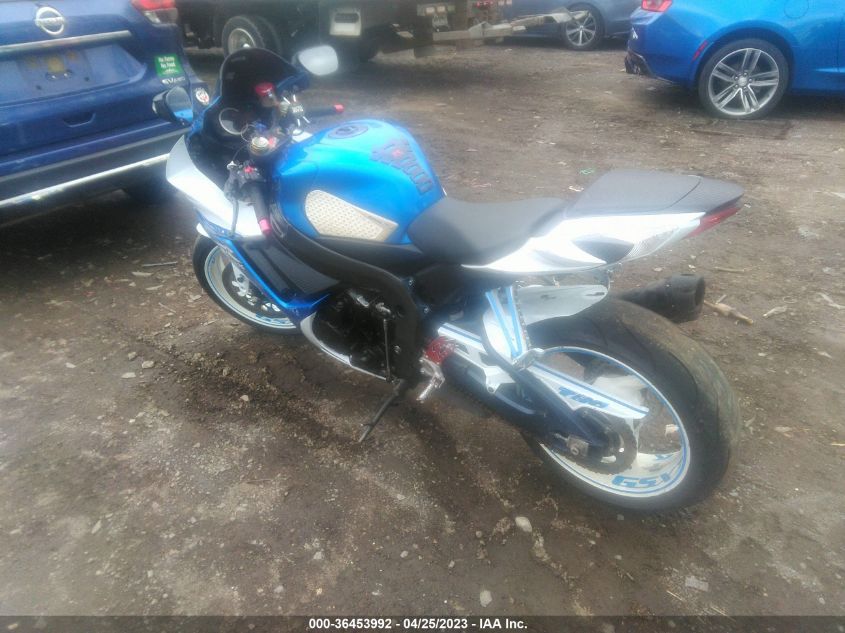 2011 SUZUKI GSX750 JS1GR7MAXB2103136