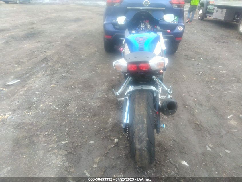 2011 SUZUKI GSX750 JS1GR7MAXB2103136
