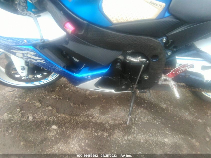 2011 SUZUKI GSX750 JS1GR7MAXB2103136