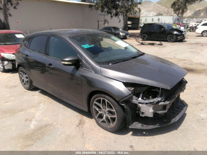 2016 FORD FOCUS SE - 1FADP3K27GL212826