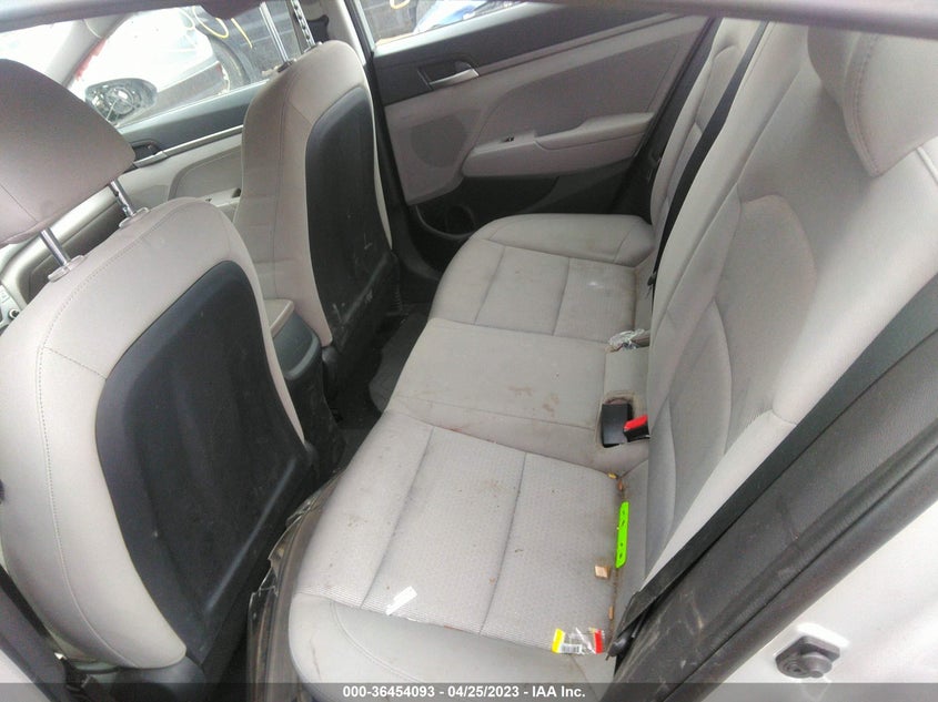 VIN 5NPD74LFXJH236566 2018 HYUNDAI ELANTRA SE