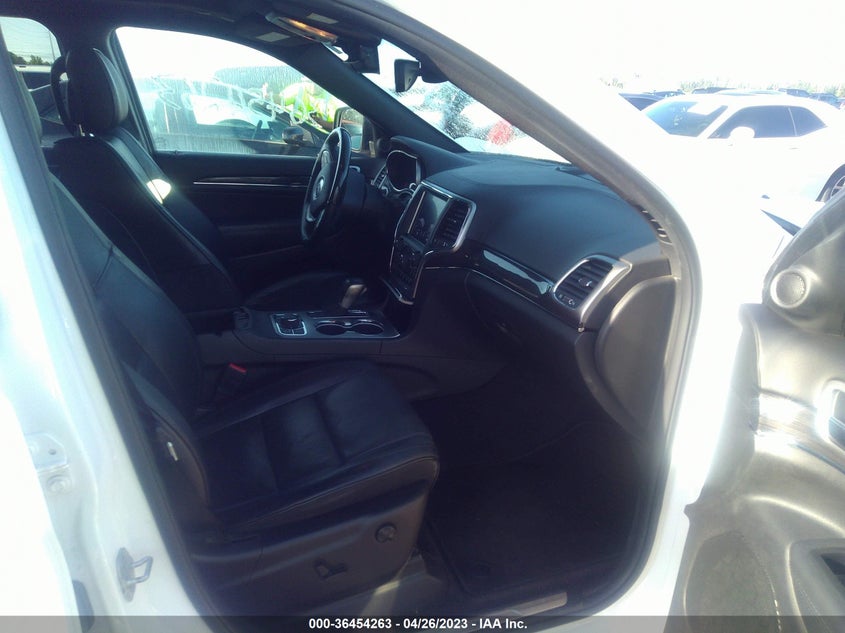 VIN 1C4RJFCG5JC262676 2018 JEEP GRAND CHEROKEE OVERLAND