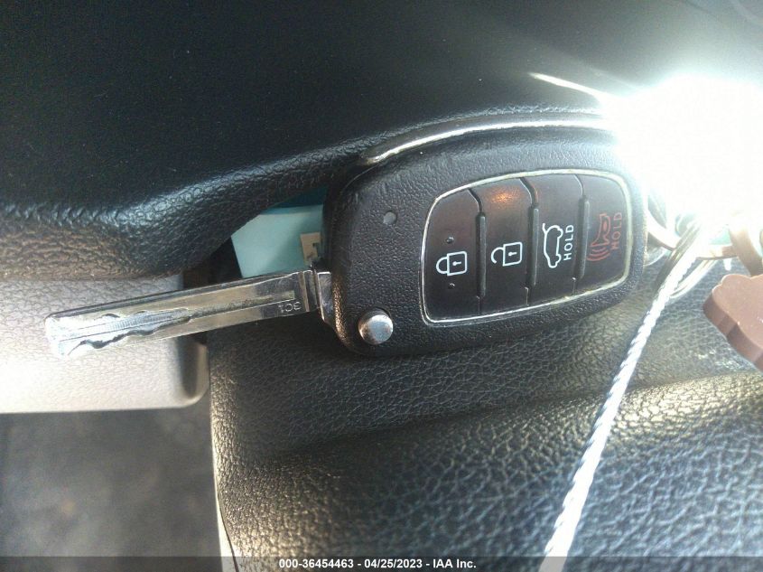 2016 HYUNDAI TUCSON SE - KM8J33A43GU140296