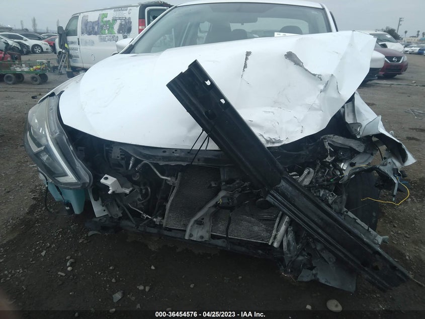 VIN 3N1AB7AP0JY256068 2018 NISSAN SENTRA S