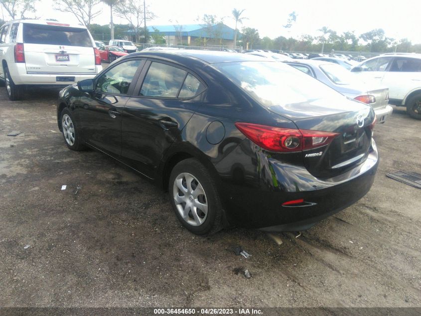 2018 MAZDA MAZDA3 4-DOOR SPORT 3MZBN1U70JM162357