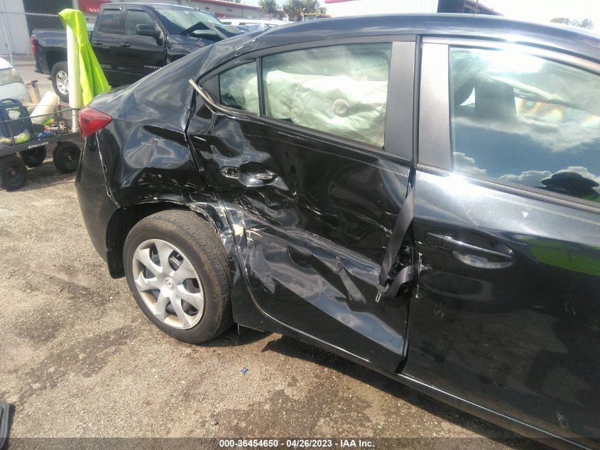 2018 MAZDA MAZDA3 4-DOOR SPORT 3MZBN1U70JM162357