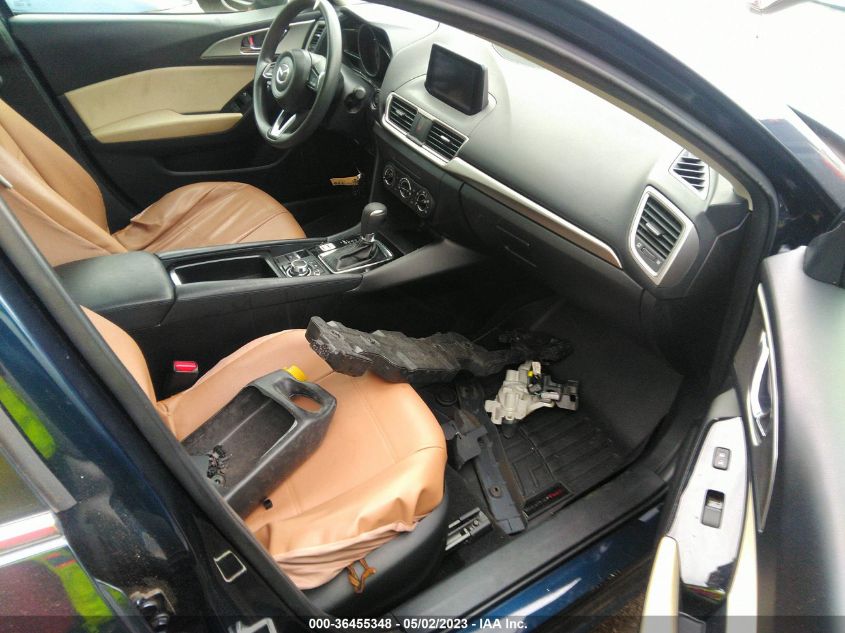 2018 MAZDA MAZDA3 4-DOOR SPORT - 3MZBN1U72JM174087
