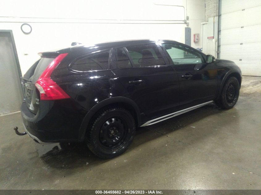 2017 VOLVO V60 CROSS COUNTRY PLATINUM - YV440MWM2H1038125