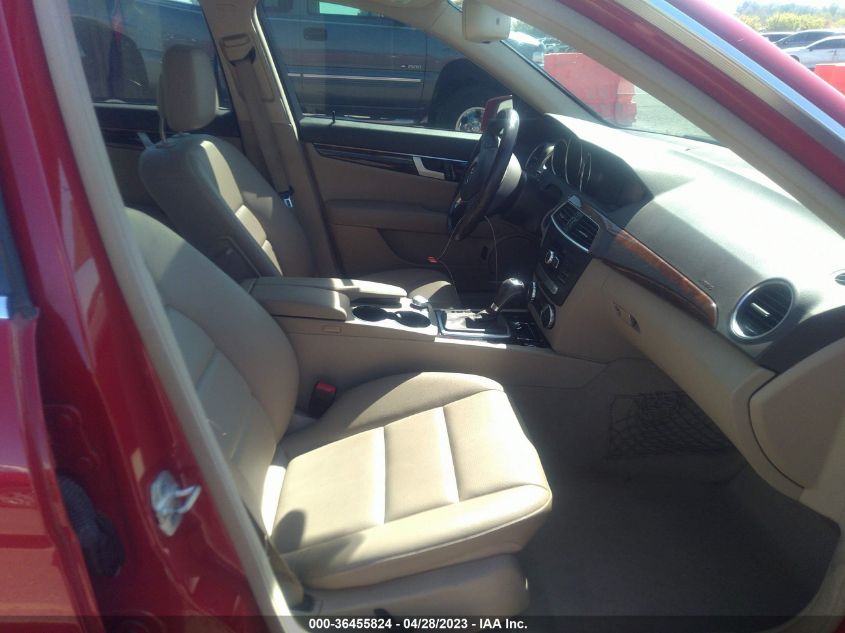 2014 MERCEDES-BENZ C-CLASS C 300 - WDDGF8ABXEG159303