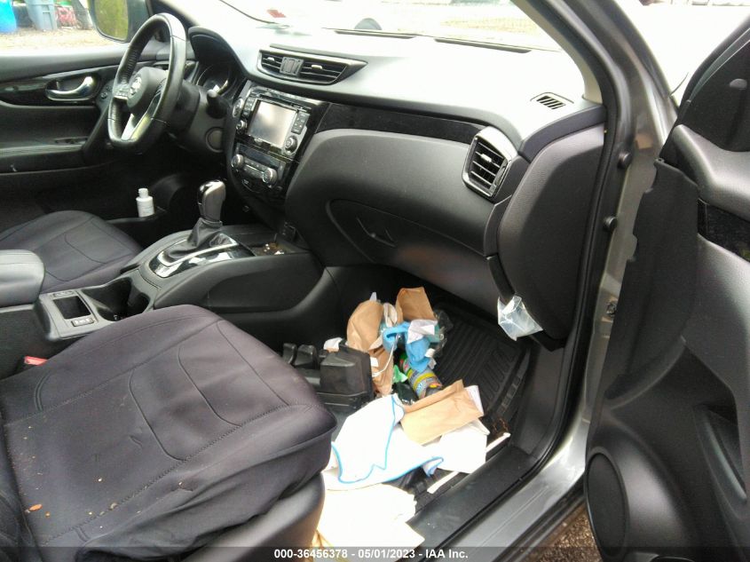 2017 NISSAN ROGUE SPORT SV - JN1BJ1CR9HW137049