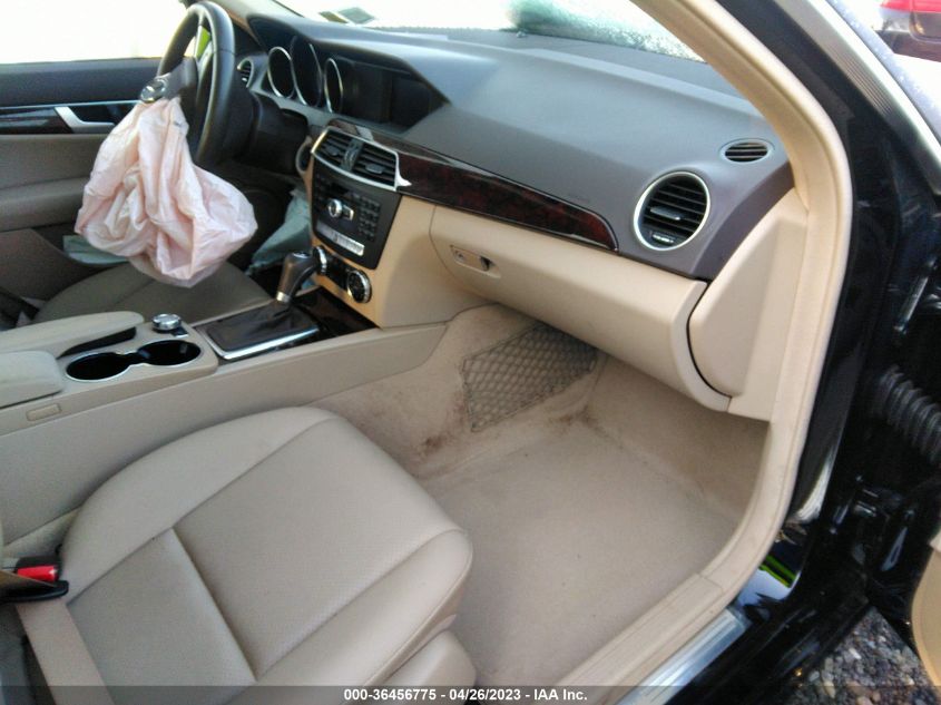 2013 MERCEDES-BENZ C-CLASS C 300 - WDDGF8AB4DG121760