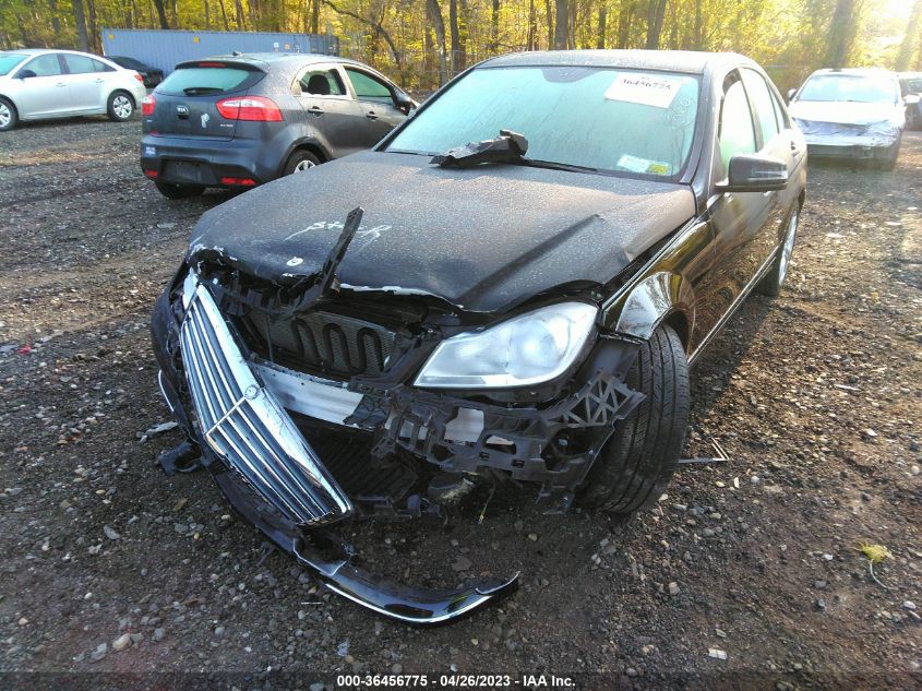 2013 MERCEDES-BENZ C-CLASS C 300 - WDDGF8AB4DG121760