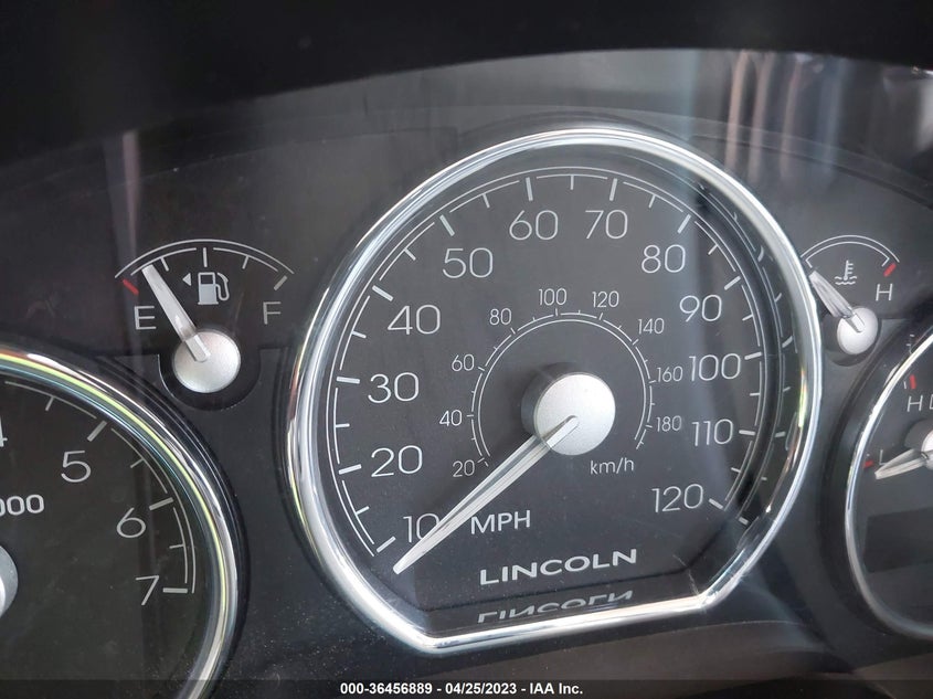 Image 6 of 2007 LINCOLN MARK LT  salvage vehicle - Lot #36456889 at IAAI