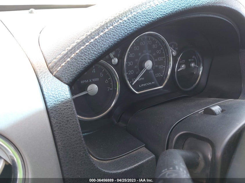 Image 7 of 2007 LINCOLN MARK LT  salvage vehicle - Lot #36456889 at IAAI