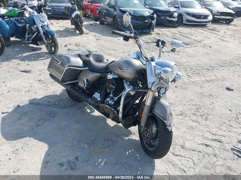 1HD1FBC15HB679135 HARLEY-DAVIDSON FLHR ROAD KING 2017