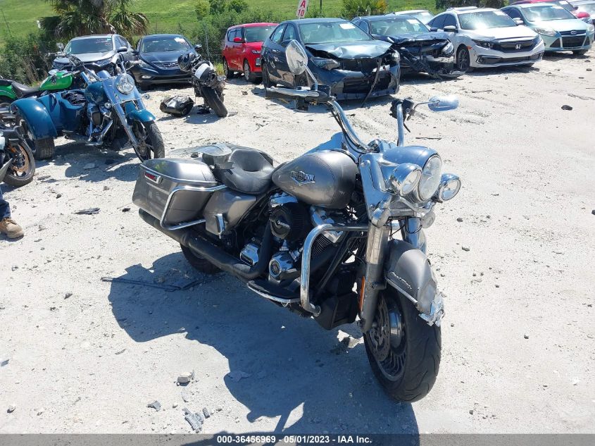2017 HARLEY-DAVIDSON FLHR ROAD KING - 1HD1FBC15HB679135