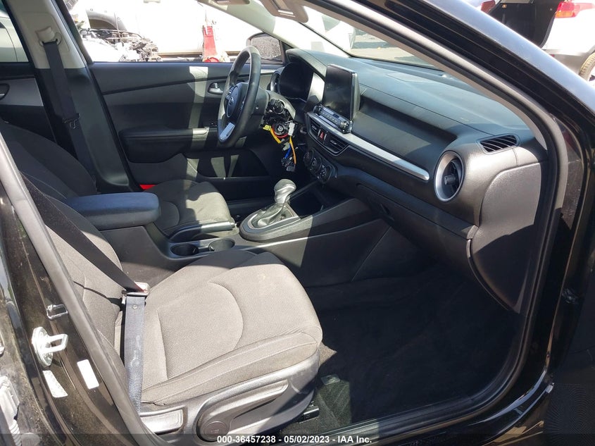 VIN 3KPF24AD7LE196074 2020 KIA FORTE LXS
