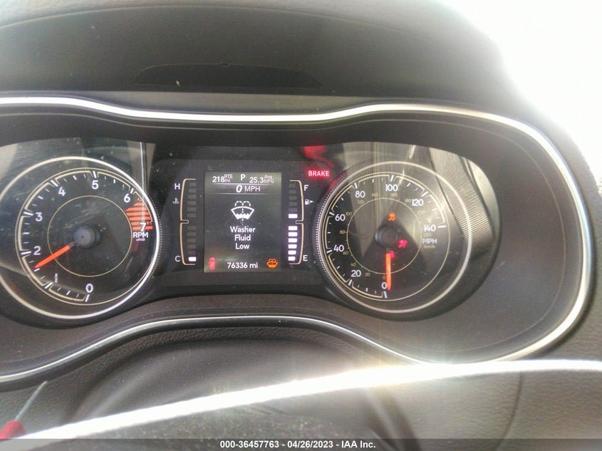 VIN 1C4PJLCB4KD221266 2019 JEEP CHEROKEE LATITUDE