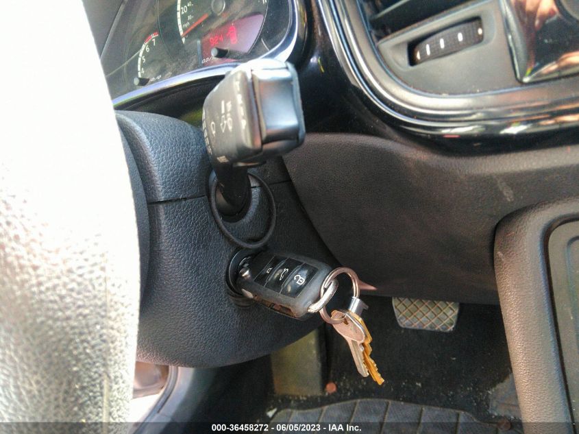 2013 VOLKSWAGEN BEETLE COUPE 2.5L ENTRY - 3VWFP7AT9DM630865
