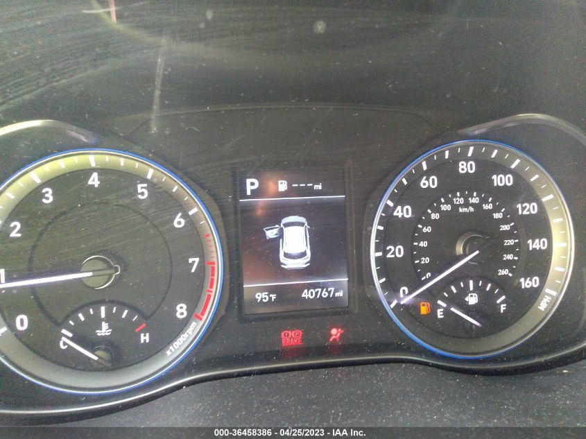 2019 HYUNDAI KONA SE - KM8K1CAA3KU302601