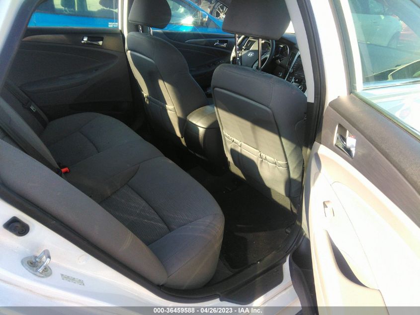 2014 HYUNDAI SONATA HYBRID - KMHEC4A48EA117571