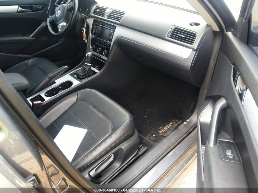 2013 VOLKSWAGEN PASSAT SE - 1VWBP7A3XDC045261