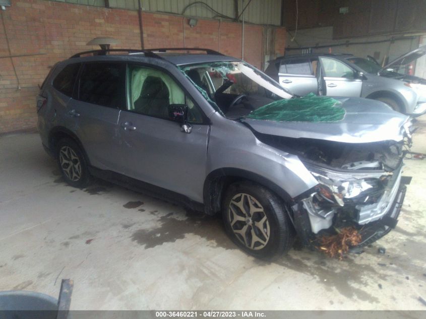 2020 SUBARU FORESTER PREMIUM - JF2SKAGC9LH579442