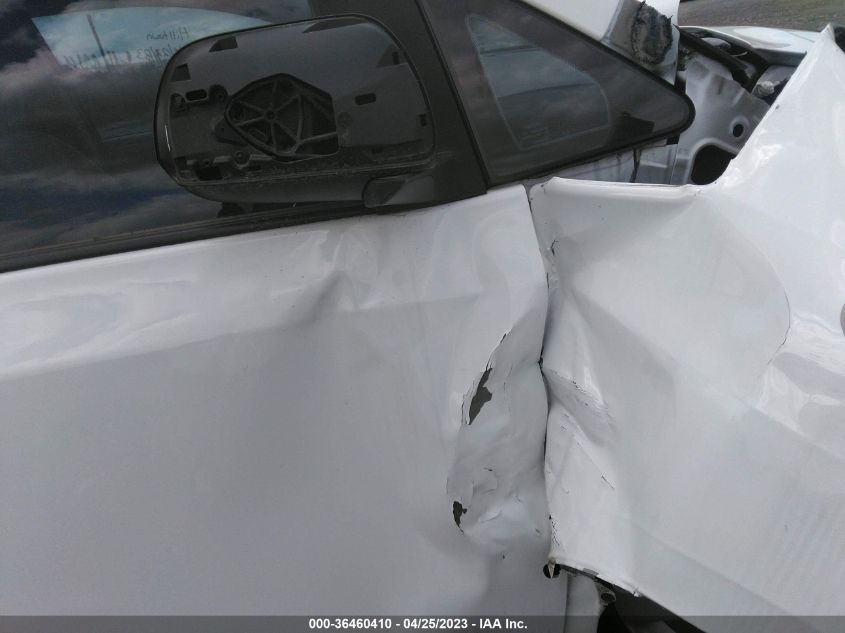 5TDKZ3DC8HS797904 2017 TOYOTA SIENNA - Image 12