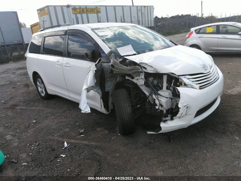 5TDKZ3DC8HS797904 2017 TOYOTA SIENNA - Image 1