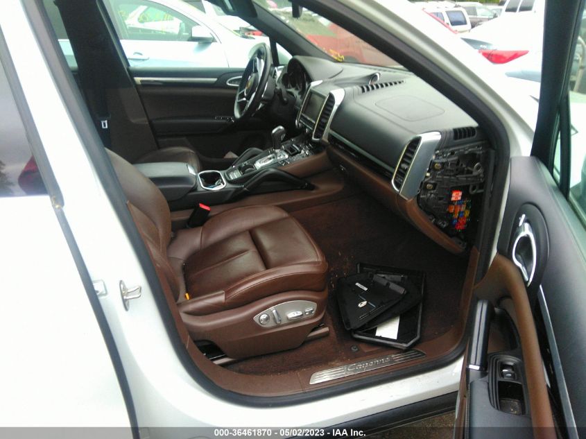 2016 PORSCHE CAYENNE - WP1AA2A20GKA12949