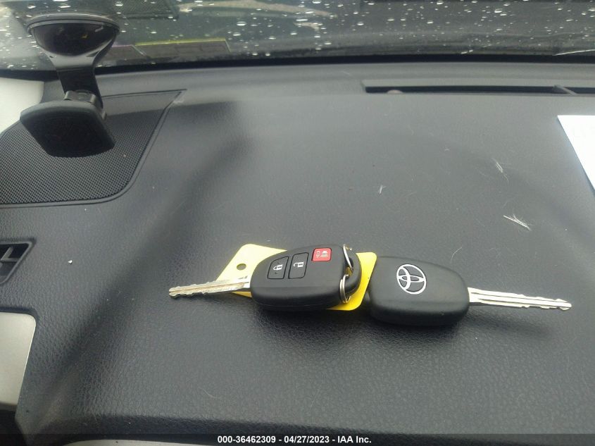 2015 TOYOTA RAV4 XLE - JTMRFREV9FD112067