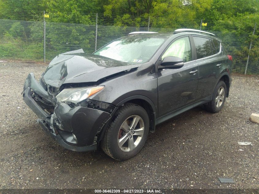 2015 TOYOTA RAV4 XLE - JTMRFREV9FD112067
