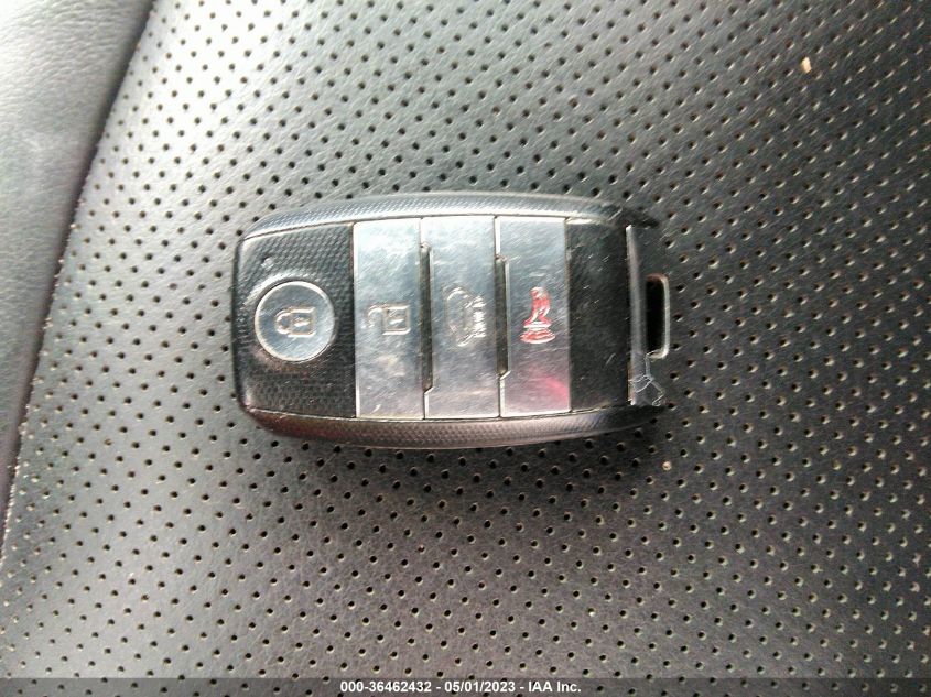 2014 KIA SOUL + - KNDJP3A56E7704455