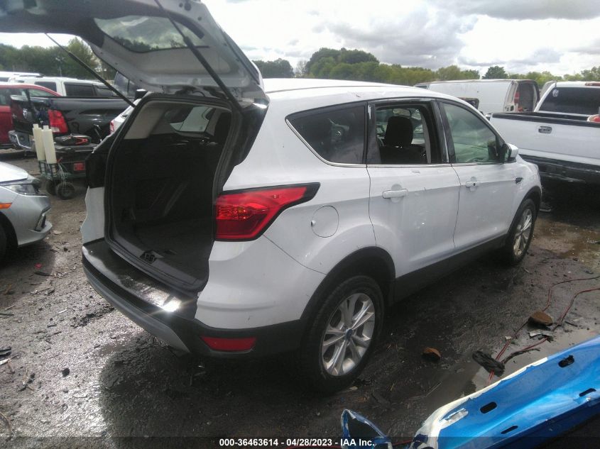 2019 FORD ESCAPE SE - 1FMCU9GD3KUA37596