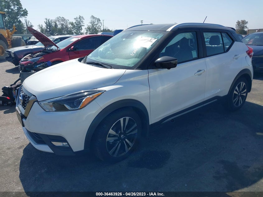 VIN 3N1CP5DV9LL477922 2020 NISSAN KICKS SR
