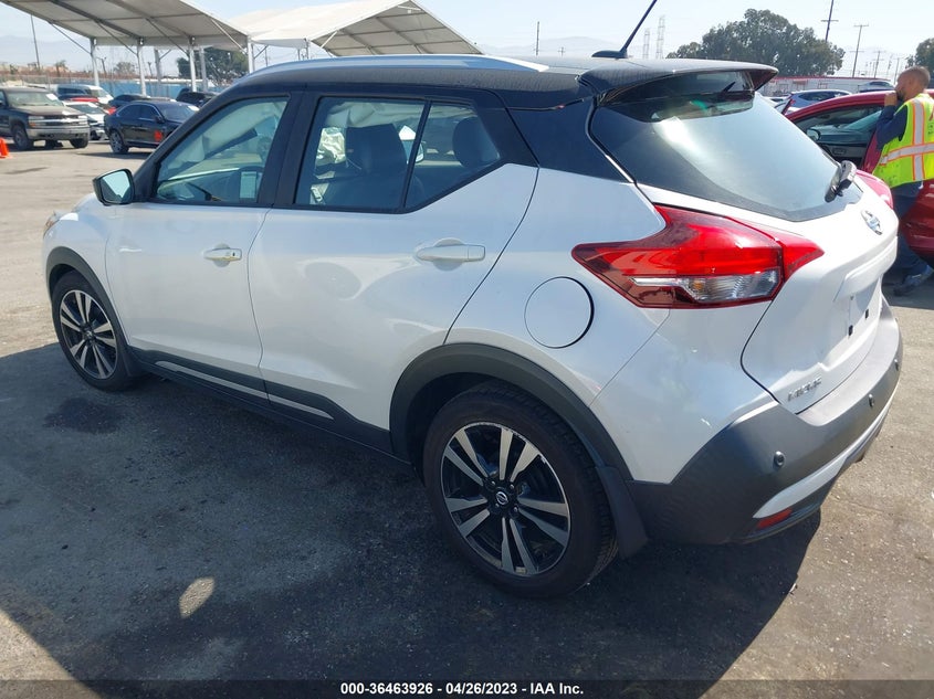 VIN 3N1CP5DV9LL477922 2020 NISSAN KICKS SR