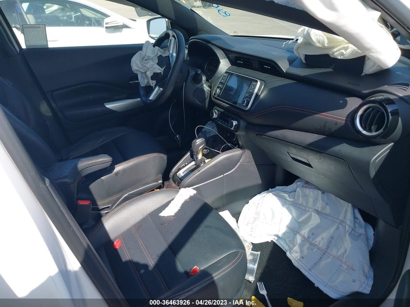 VIN 3N1CP5DV9LL477922 2020 NISSAN KICKS SR