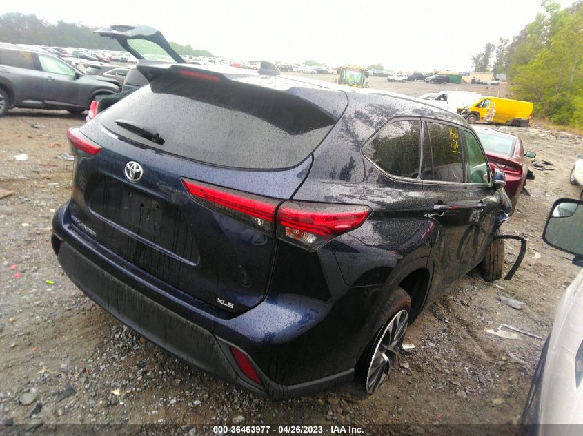 2021 TOYOTA HIGHLANDER XLE - 5TDGZRAH0MS520778