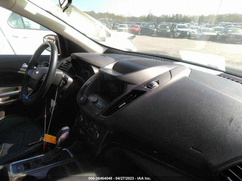 2019 FORD ESCAPE SE - 1FMCU9GD6KUB30399