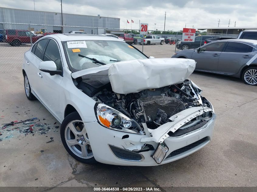 2013 VOLVO S60 T5 - YV1612FS2D2182087