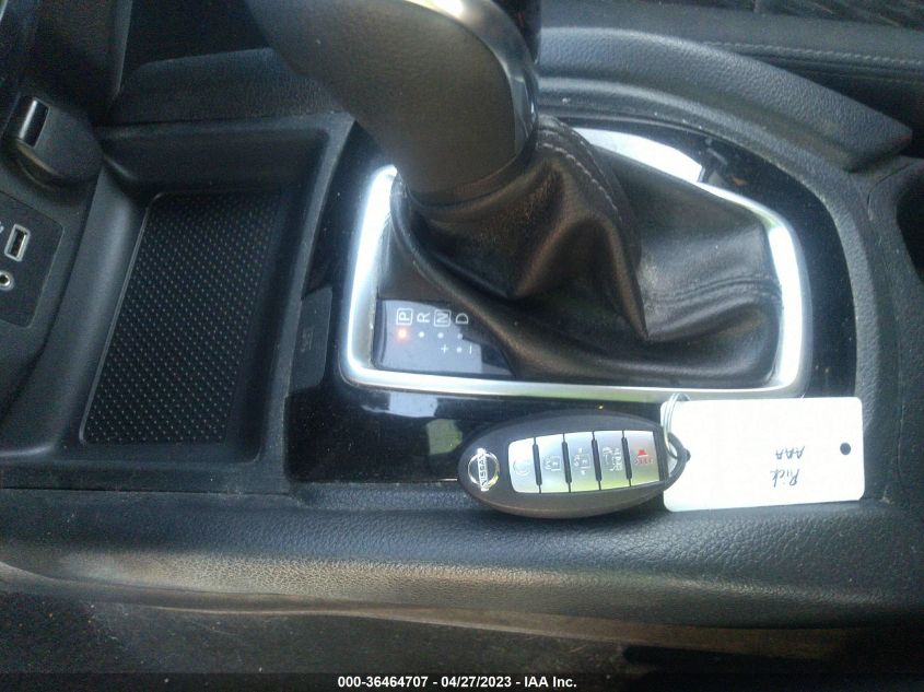 2020 NISSAN ROGUE SV - KNMAT2MT7LP529176