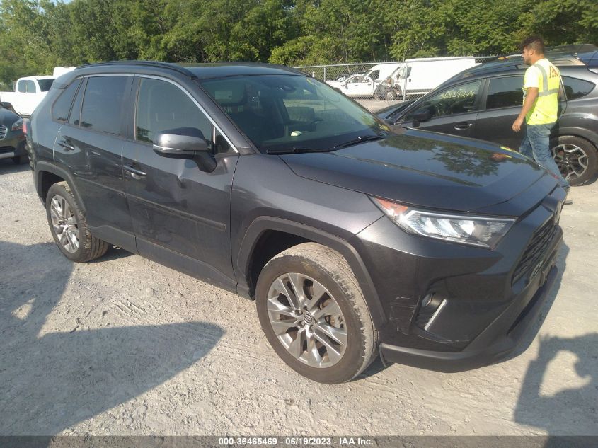 2019 TOYOTA RAV4 XLE PREMIUM - JTMA1RFV2KD505493