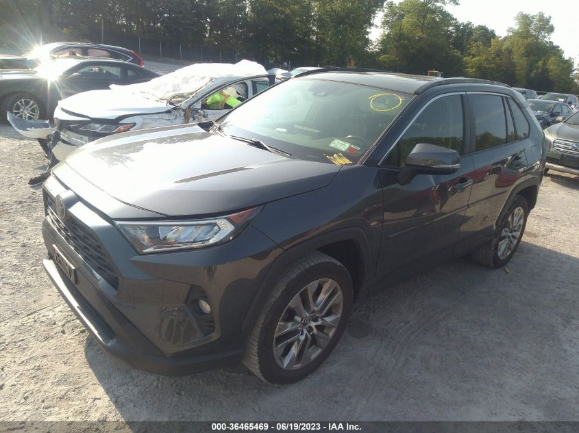 2019 TOYOTA RAV4 XLE PREMIUM - JTMA1RFV2KD505493
