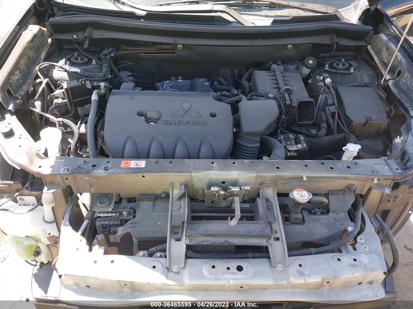 VIN JA4AD2A3XHZ033263 2017 MITSUBISHI OUTLANDER ES