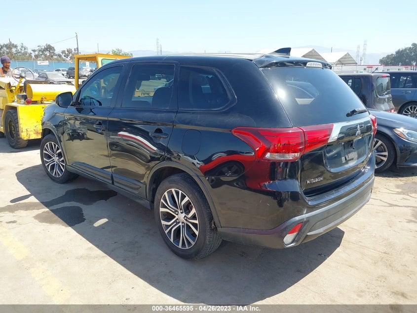 VIN JA4AD2A3XHZ033263 2017 MITSUBISHI OUTLANDER ES