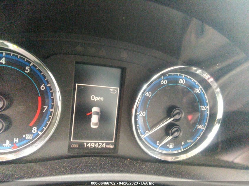 2017 TOYOTA COROLLA XLE - 2T1BURHEXHC954970