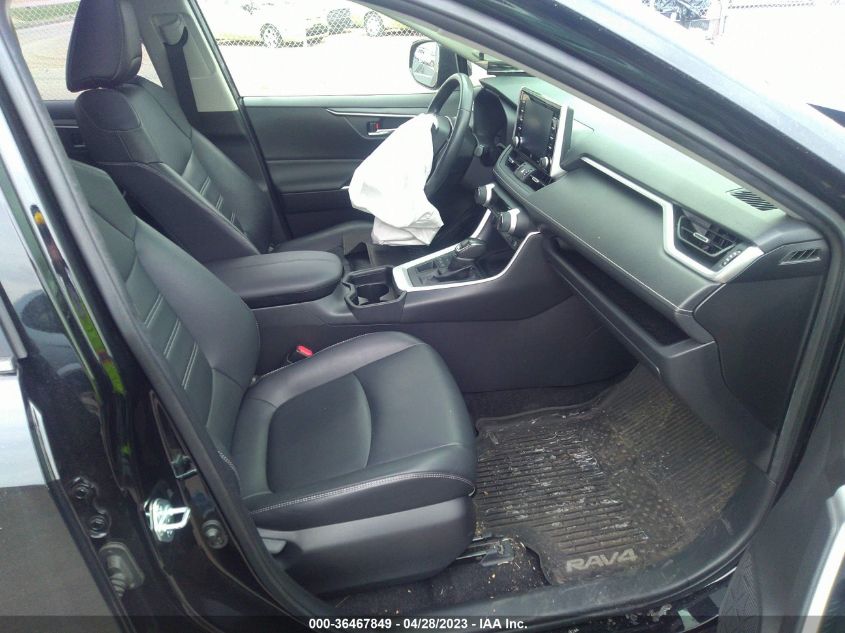 2020 TOYOTA RAV4 XLE PREMIUM - JTMA1RFV1LJ036240